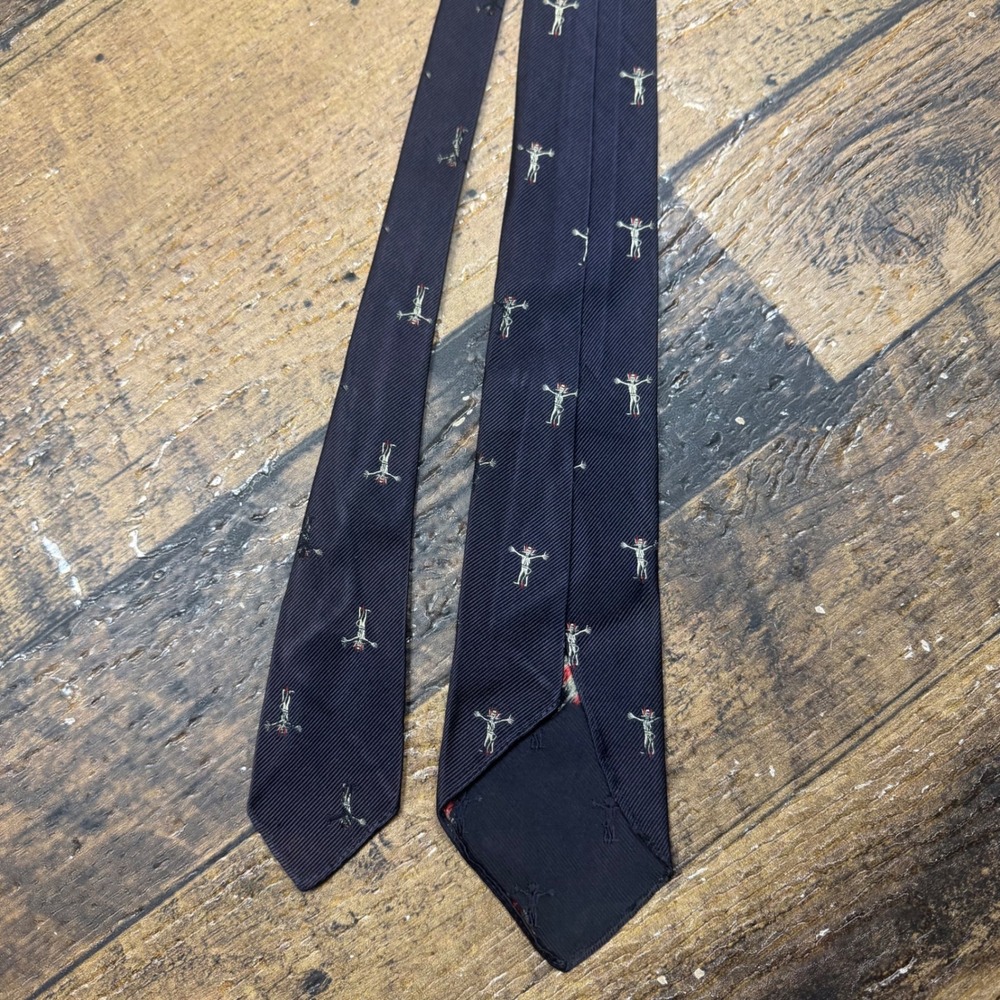 READ Lucky Devil Reps All Silk‎ Men's Necktie Navy Blue Embroidered Figures - Picture 6 of 7